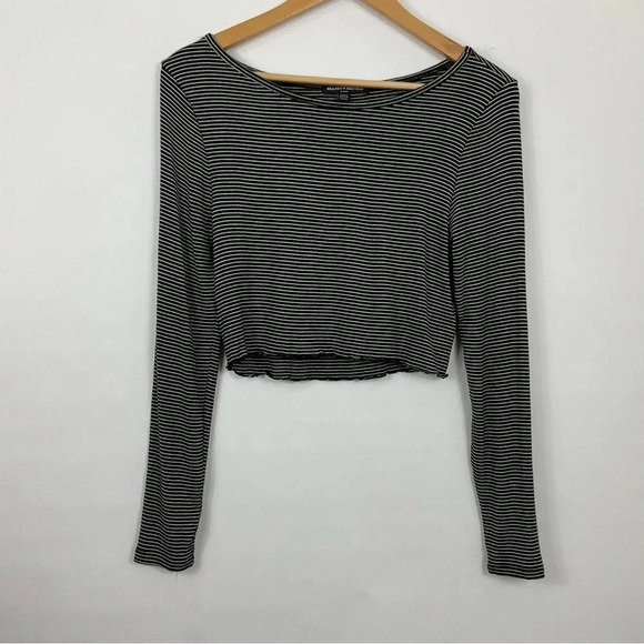 Brandy Melville Black And White Stripe Crop‎ Top One Size - Picture 1 of 6